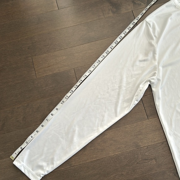 TORONTO RAPTORS Men’s White Long Sleeve T-Shirt, Moisture-Wicking Gym Casual NBA - Picture 9 of 10